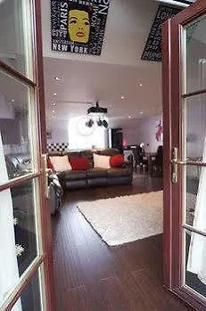 Apartment 15 In