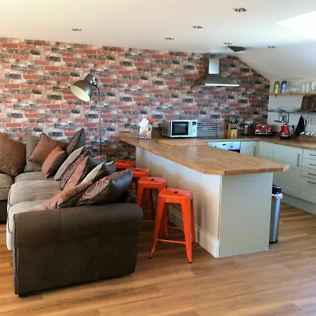 15 In Apartment York